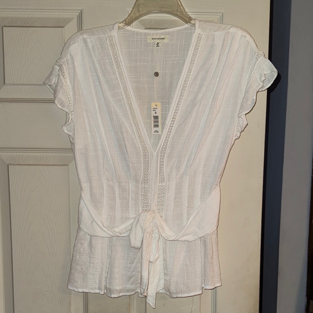 NWT Beautiful Max Studio White Tie-Front Blouse